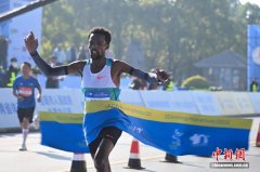 >上合昆明马拉松引20余国2.6万人